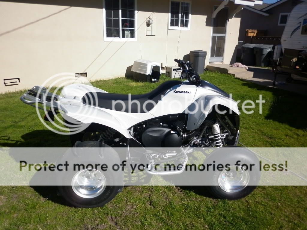 Xrs pics 34s,white carbon fiber ,custom roof/stereo CanAm Maverick Forum