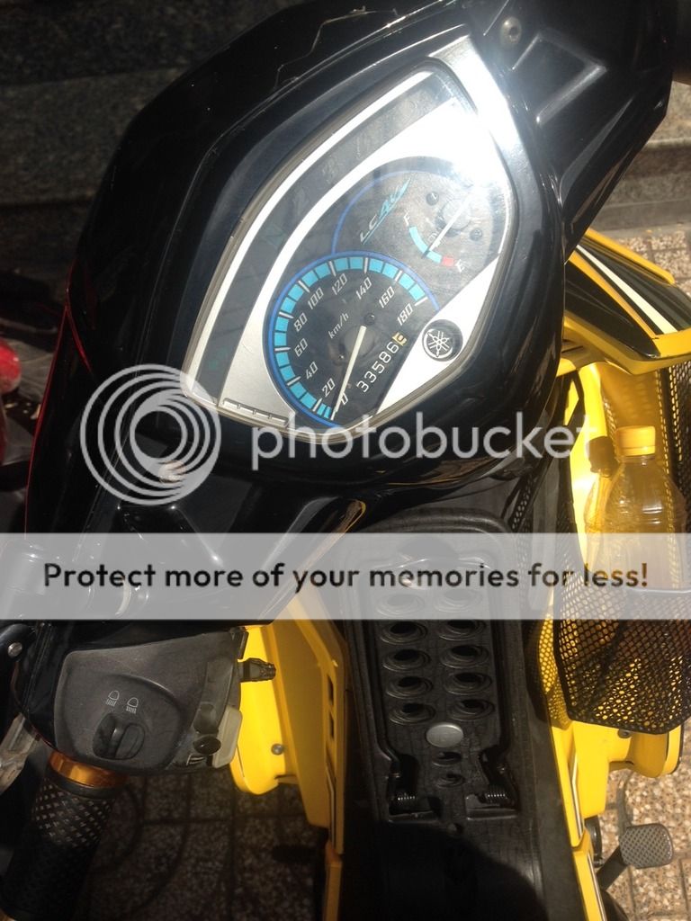 Cần bán nhanh exciter 2 càng đời 2010 màu vàng đen - 7